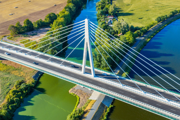 Zavěšený most přes Labe u Fáblovky v Pardubicích