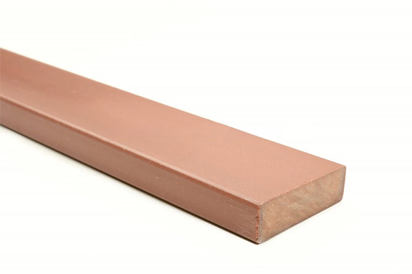 Plastový hranol 100x40mm