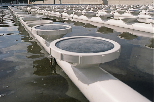 Dmychadlá a aretačné systémy pro provzdušňování odpadních vod.